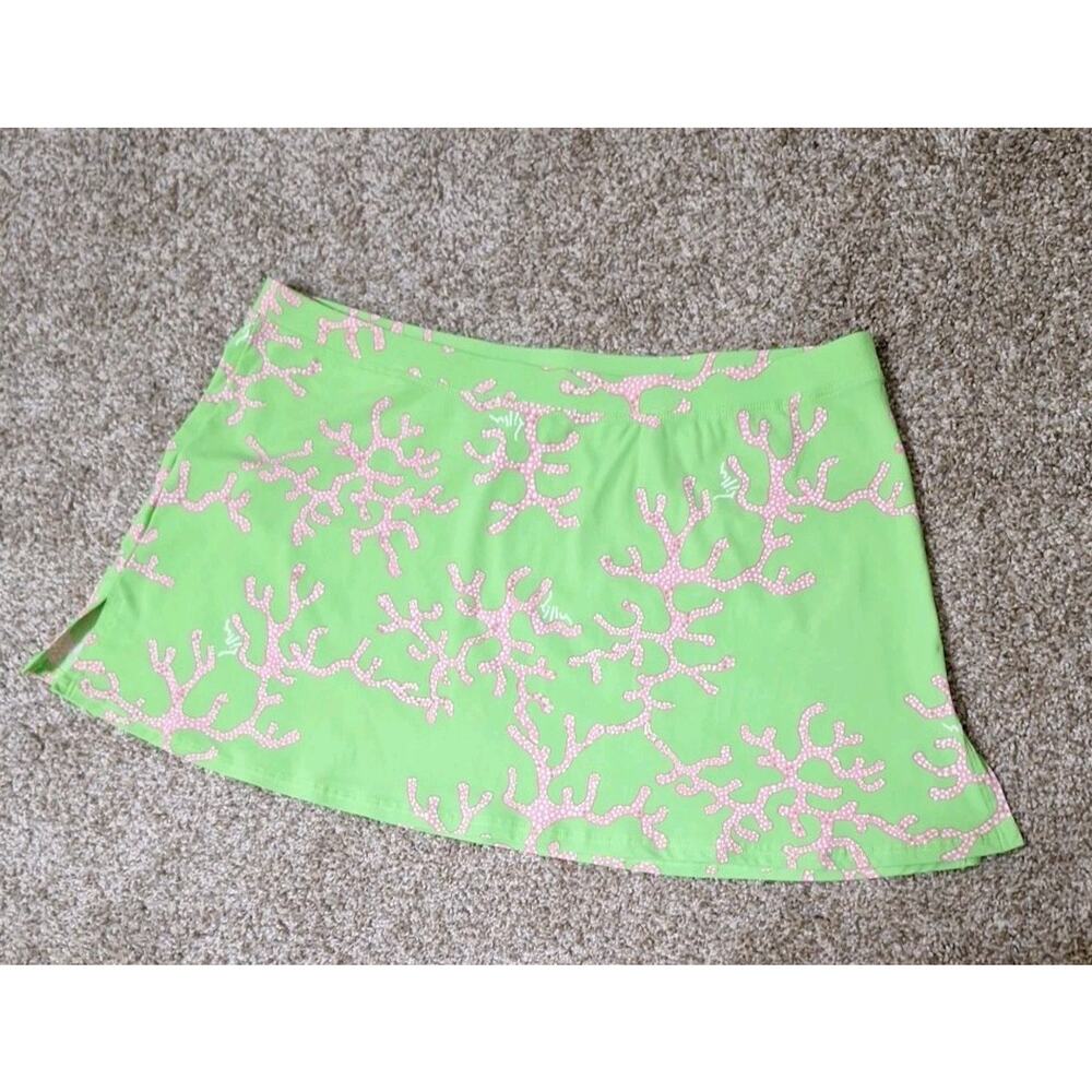 Lilly Pulitzer Coral Print Green and Pink Short Skirt Sz Medium